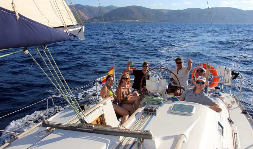 Alquiler de barcos en Menorca con patrón