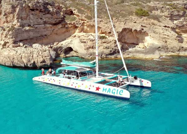 Excursiones en barco desde Colonia Sant Jordi